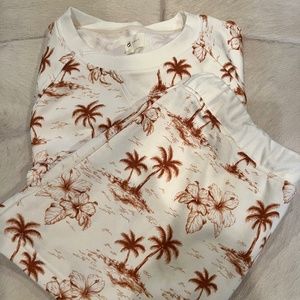 Lou & Grey Lounge Set NWT